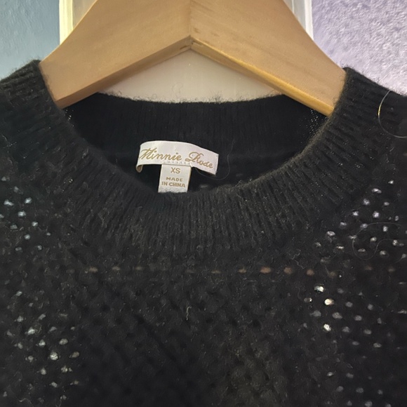Minnie Rose Black Cashmere Short Sleeve Sweater - Picture 4 of 5